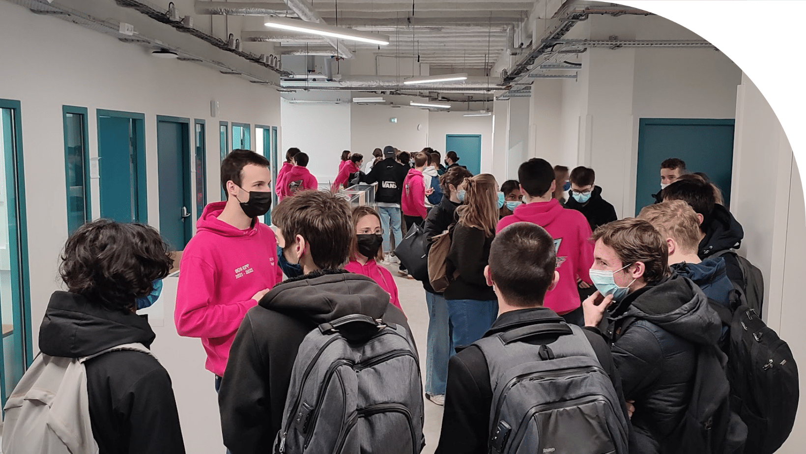 Evénement d'accueil des étudiants sur le nouveau campus de Paris-Cachan